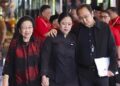 Ketua Umum DPP PDI Perjuangan Megawati Sukarno Putri dan kedua anaknya, Puan Maharani dan Prananda Prabowo.