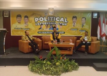 Wakil Ketua DPP AMPI, Muhammad Arief Rosyid Hasan dalam acara Political Leadership Camp DPD Partai Golkar Semarang yang digelar di Hotel Kusma Bandungan Semarang, Sabtu (2/8).