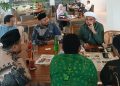 Ngabalin saat menerima kunjungan Bidang HLN DPP PUI di Agreya Cafe, Kompleks Masjid Sunda Kelapa, Jakarta, Jumat (29/08/2025).