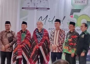 Sekjen MN KAHMI, Samsul Qomar(dua dari kiri) dalam acara KAHMI di Padang Sidempuan, Sabtu (20/09)