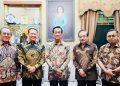 Anggota Komisi III DPR RI sekaligus Ketua MPR RI ke-15, Bambang Soesatyo (Bamsoet), bertemu Sri Sultan Hamengkubuwono X di Keraton Yogyakarta, Minggu (21/9/2025).