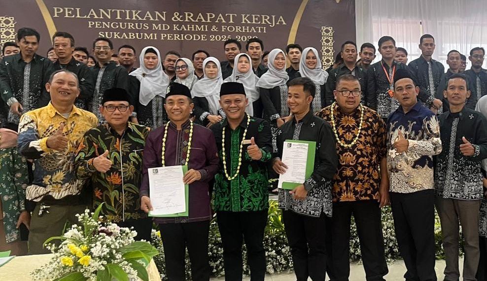 Foto bersama MD KAHMI Sukabumi dengan Sekjen MN KAHMI Syamsul Qomar