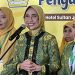 Hetifah Sjaifudian (tengah)