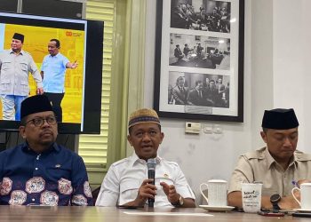 Bahlil Lahadalia (Baju Putih). Sumber foto : KOMPAS