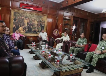 Menteri Pertahanan Sjafrie Sjamsoeddin Sjafrie.sjamsoeddin Saat Menerima Kunjungan Ketua Majelis Syuro PKS, Shohibul Iman.