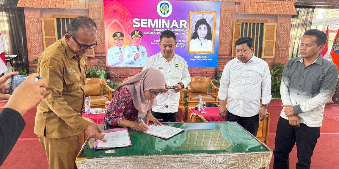 Seminar Pengusulan Gelar Pahlawan Nasional untuk Marsinah di Pendopo KRT Sosroekoesomo, Nganjuk, Senin (6/10/2025)
