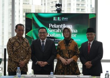 La Ode M. Kamaluddin ( Kiri), Rifqinizamy Karsa Yudha (Kedua dari Kanan), Siti Zuhro (Kedua dari kanan), Asep Saefudin (Kanan)
