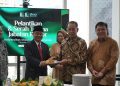 Prof. La Ode M Kamaludin dan Prof. Asep Saifudin, rektor baru UICI.