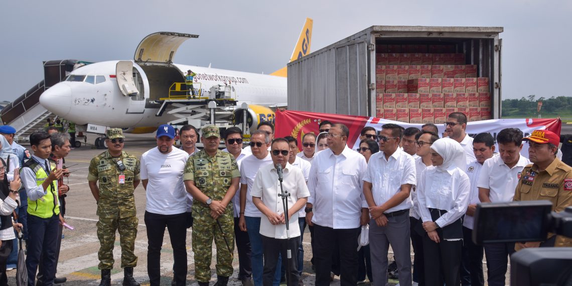 Wakil Ketua DPR RI Sufmi Dasco Ahmad Memimpin Pelepasan Bantuan Logistik DPR RI Untuk Korban Banjir.