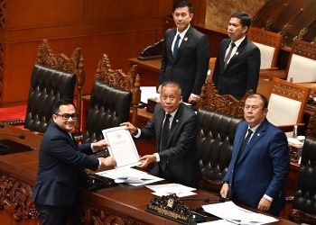 Wakil Ketua DPR RI Saan Mustopa Menerima Laporan Uji Kelayakan Calon Anggota ORI.