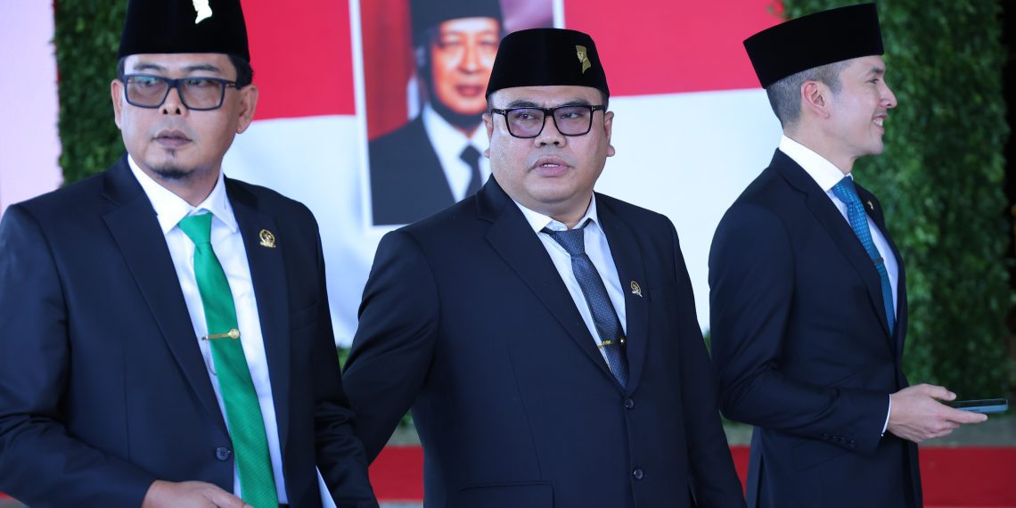 Anggota Komisi XII DPR RI Fraksi PKB, Elpisina (Kiri)
