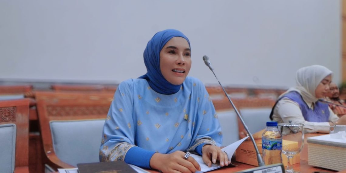 Anggota Komisi I DPR RI, Okta Kumala Dewi
