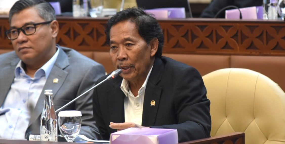 Anggota Komisi V Dewan Perwakilan Rakyat Republik Indonesia, Fadholi,
