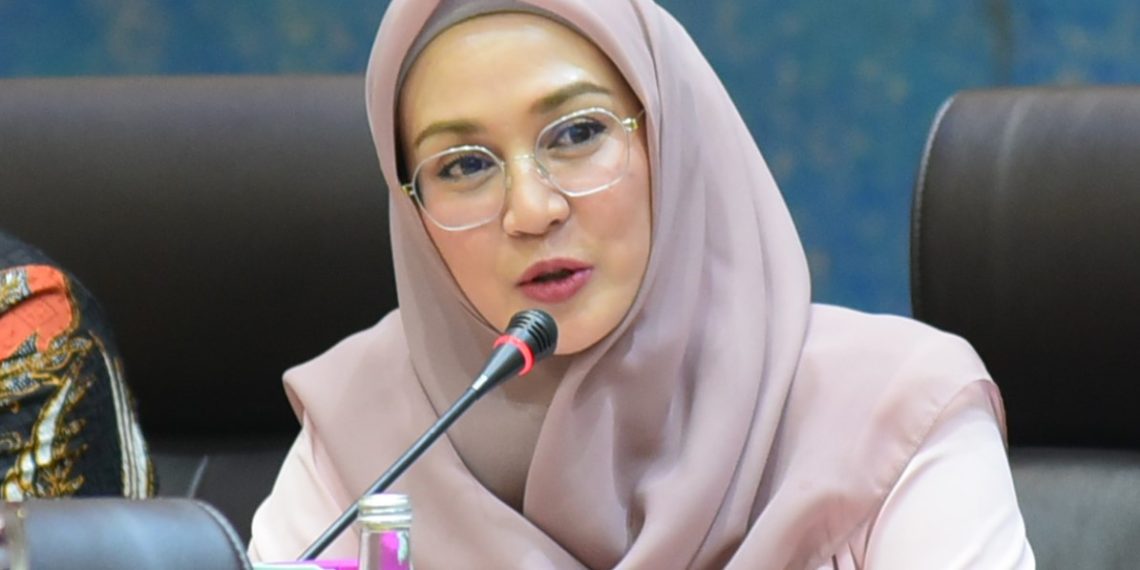 Anggota Komisi VII DPR RI Dina Lorenza.