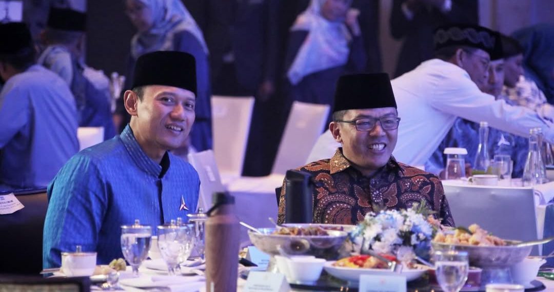 Ketua Umum Partai Demokrat, AHY, dan Sekjen Partai Demokrat Sugiono