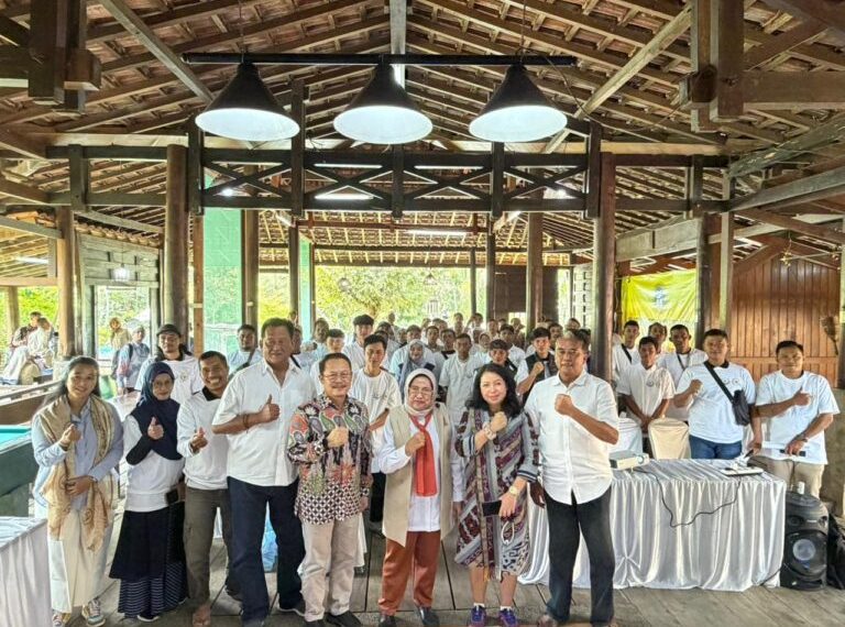 Bimbingan Teknis (Bimtek) Kewirausahaan dan Akses Permodalan yang digelar melalui kerja sama Komisi IV DPR RI dengan Kementerian Kelautan dan Perikanan (KKP) di Kabupaten Cianjur, Jawa Barat