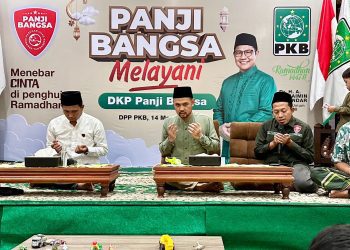 Ketua Umum DKP Panji Bangsa, Rivqy Abdul Halim (tengah)