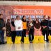 Wakil Ketua DPR RI, Sari Yuliati bersama korban tanah longsor di Bandung Barat.