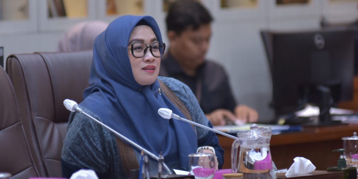 Wakil Ketua Komisi IX DPR RI, Putih Sari