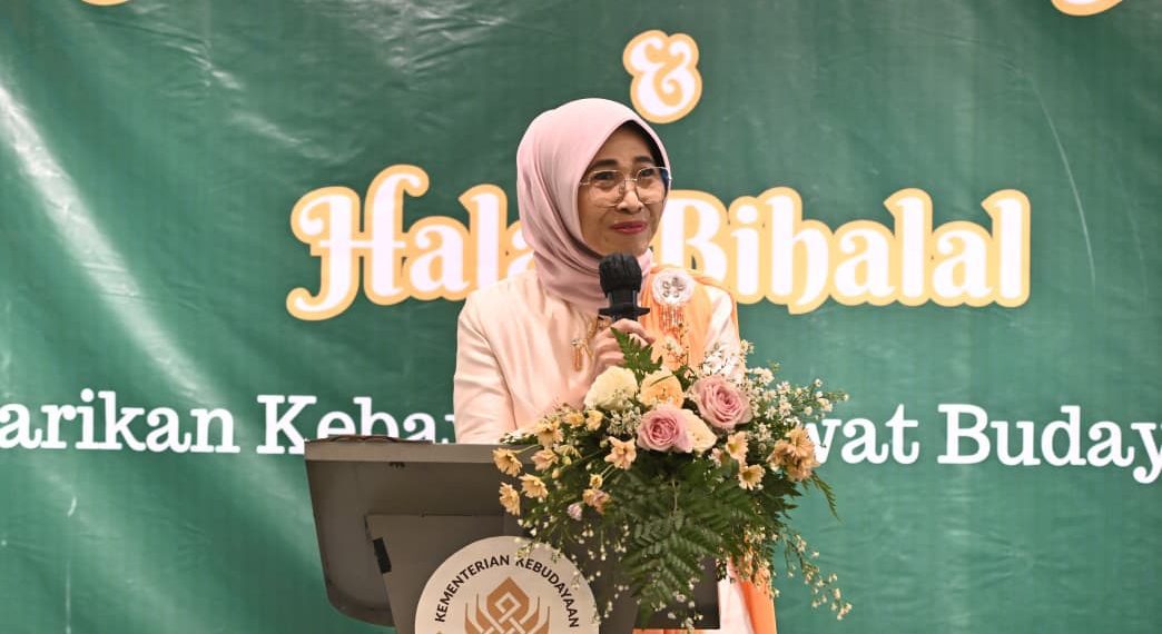 Ketua Umum DPP Pengajian Al-Hidayah, Hetifah Sjaifudian